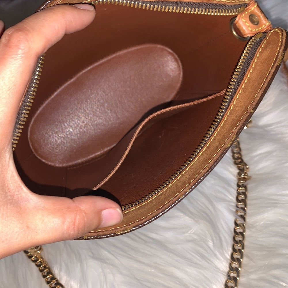 Louis Vuitton Drouot Monogram Crossbody Bag - Picture 15 of 16